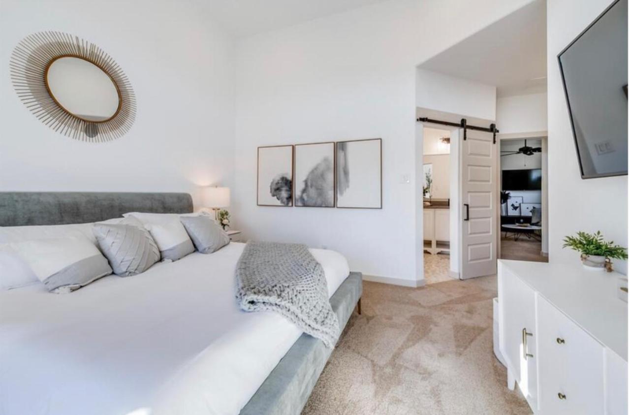 Stylish Townhome Near At&T Stadium, Globe Life, Six Flags & More Arlington Dış mekan fotoğraf