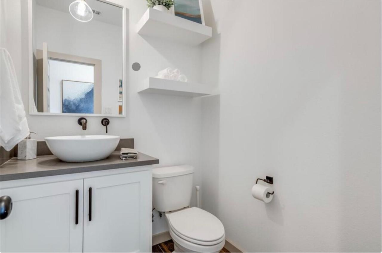 Stylish Townhome Near At&T Stadium, Globe Life, Six Flags & More Arlington Dış mekan fotoğraf