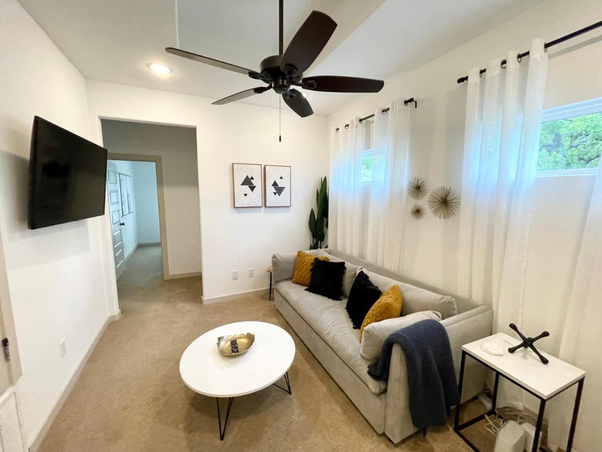 Stylish Townhome Near At&T Stadium, Globe Life, Six Flags & More Arlington Dış mekan fotoğraf